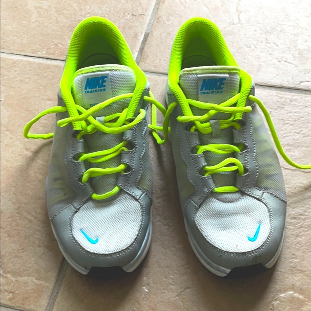 Women’s shoes
